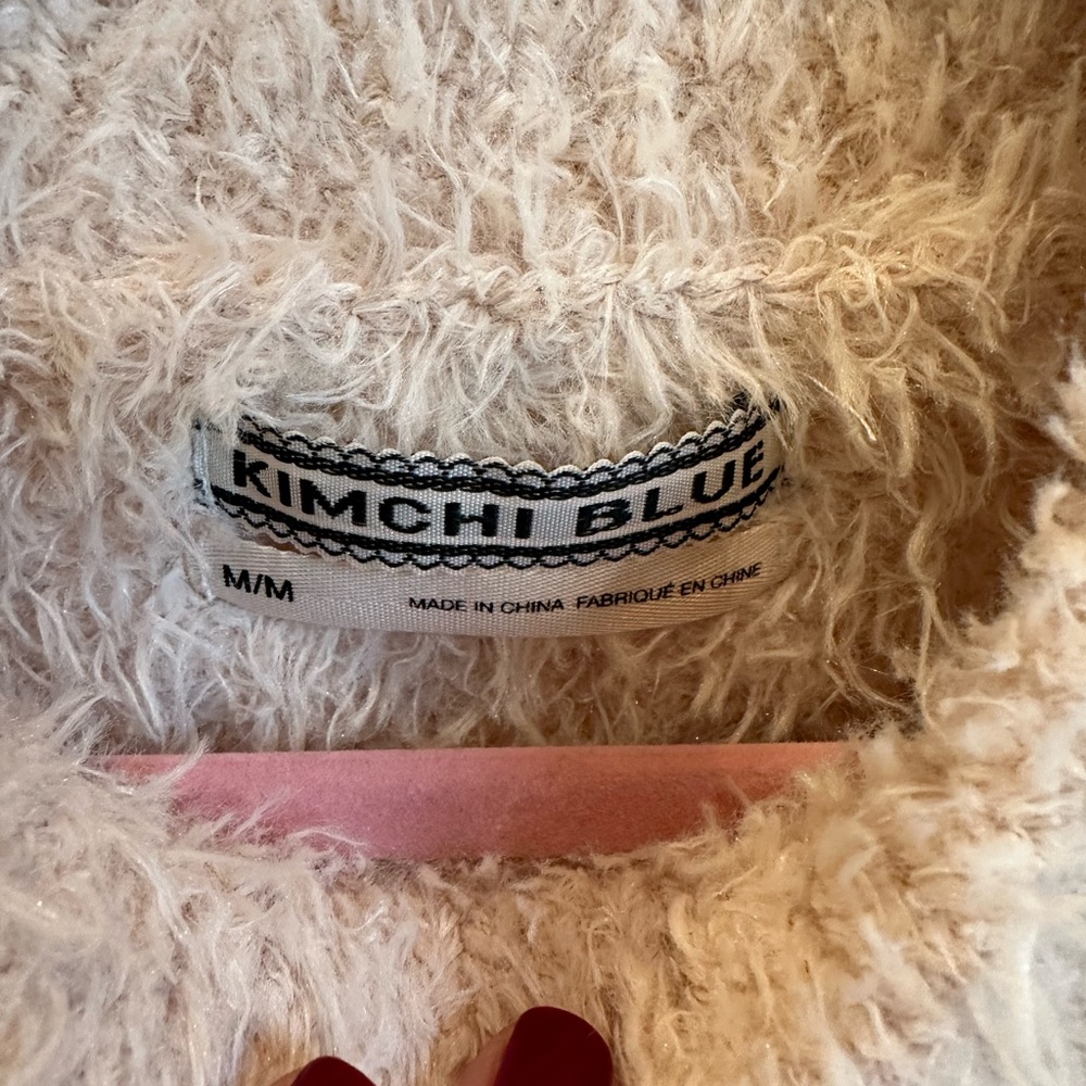 ♥️Kimchi Blue medium teddy plush sweater! So cozy! - Picture 4 of 4